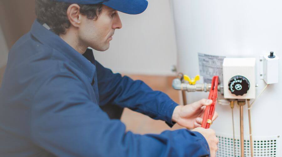 Professional water heater repair in Harrisburg, IL